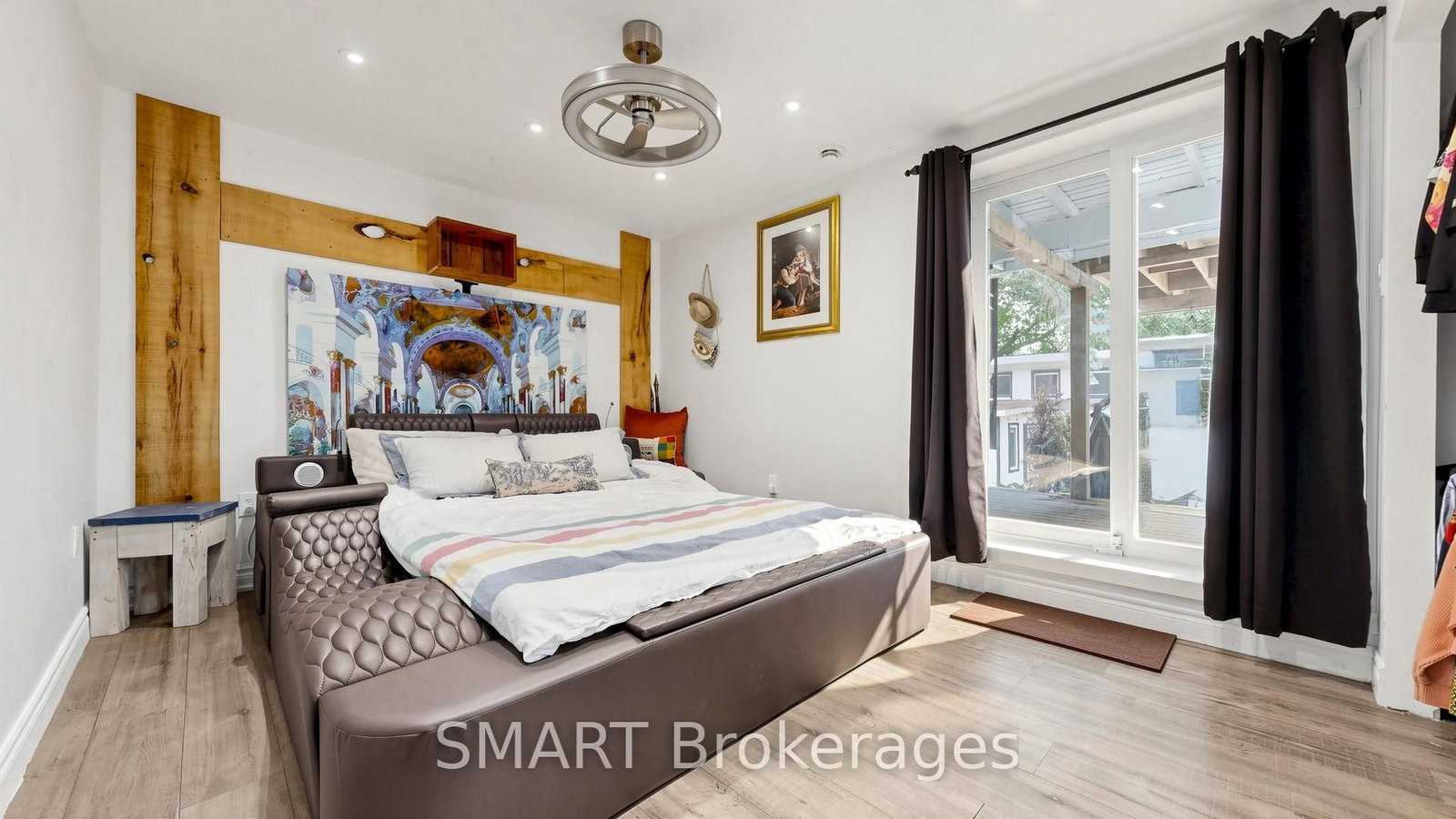339 East Avenue • Toronto, ON photo 37