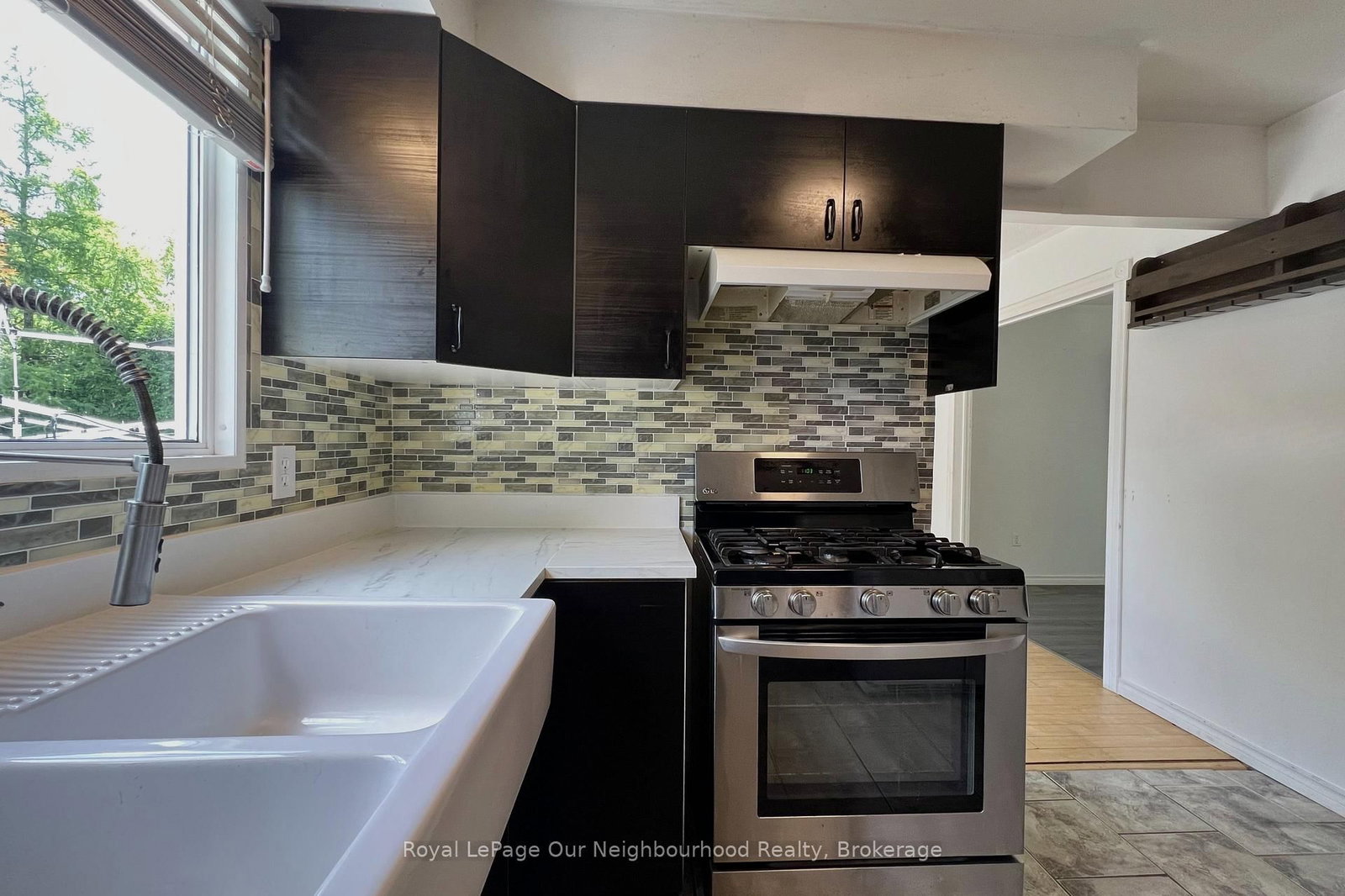 529 Lancelot Crescent • Oshawa, ON photo 10