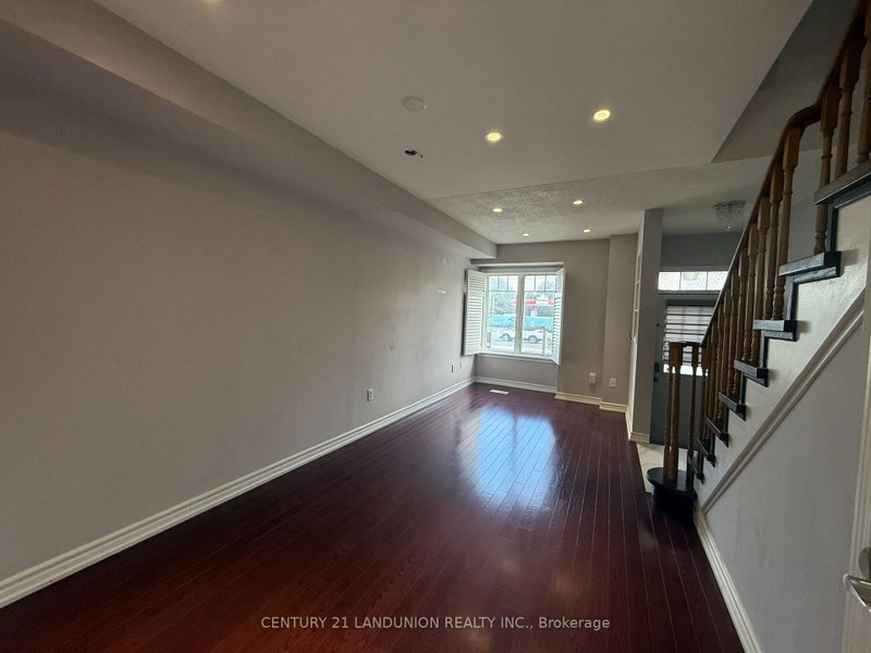 9544 Sheppard Avenue E