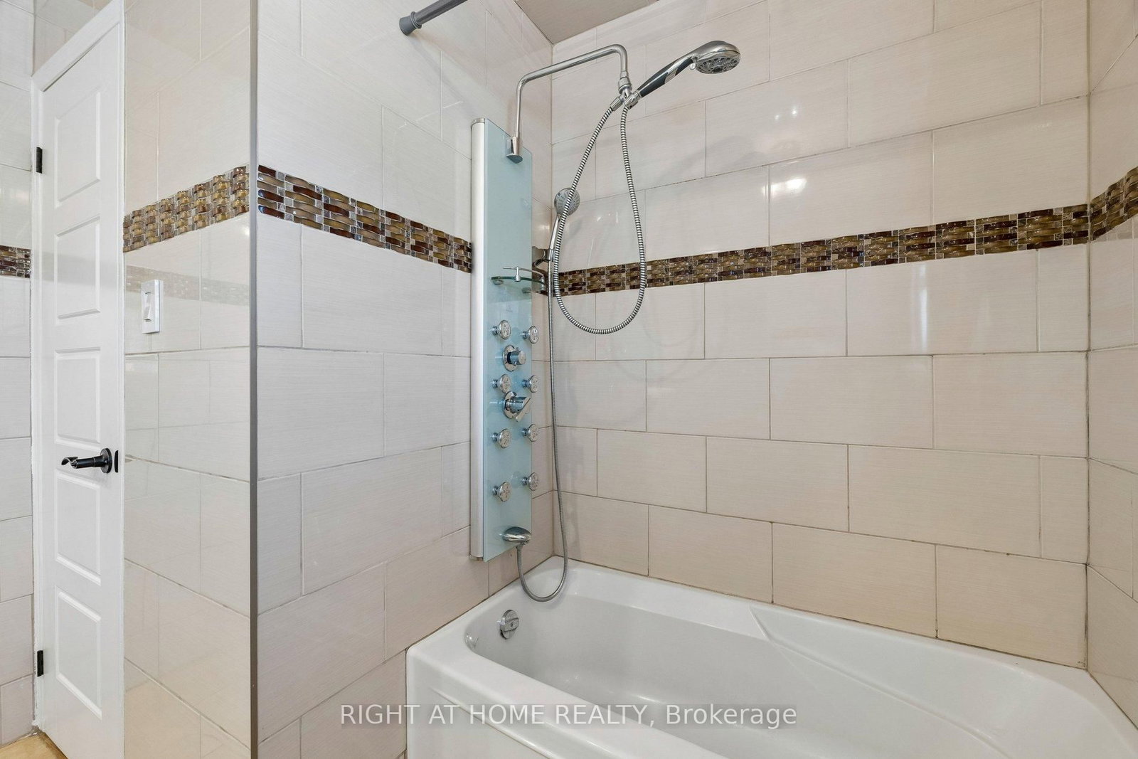 2007 Lynn Heights Drive • Pickering, ON photo 31