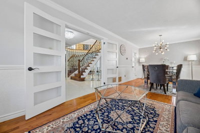 2007 Lynn Heights Drive • Pickering, ON photo 9