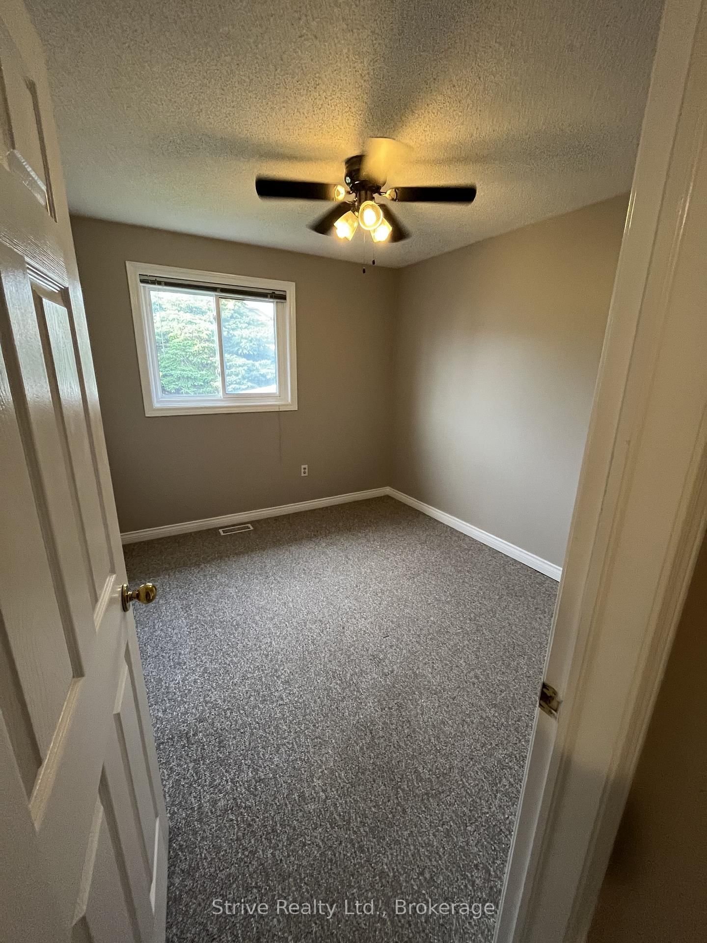 1013 Attersley Drive • Oshawa, ON photo 13