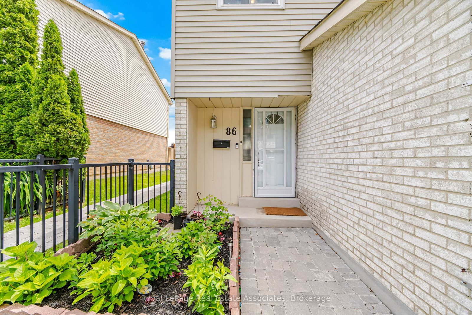 611 Galahad Drive • #86 • Oshawa, ON photo 2