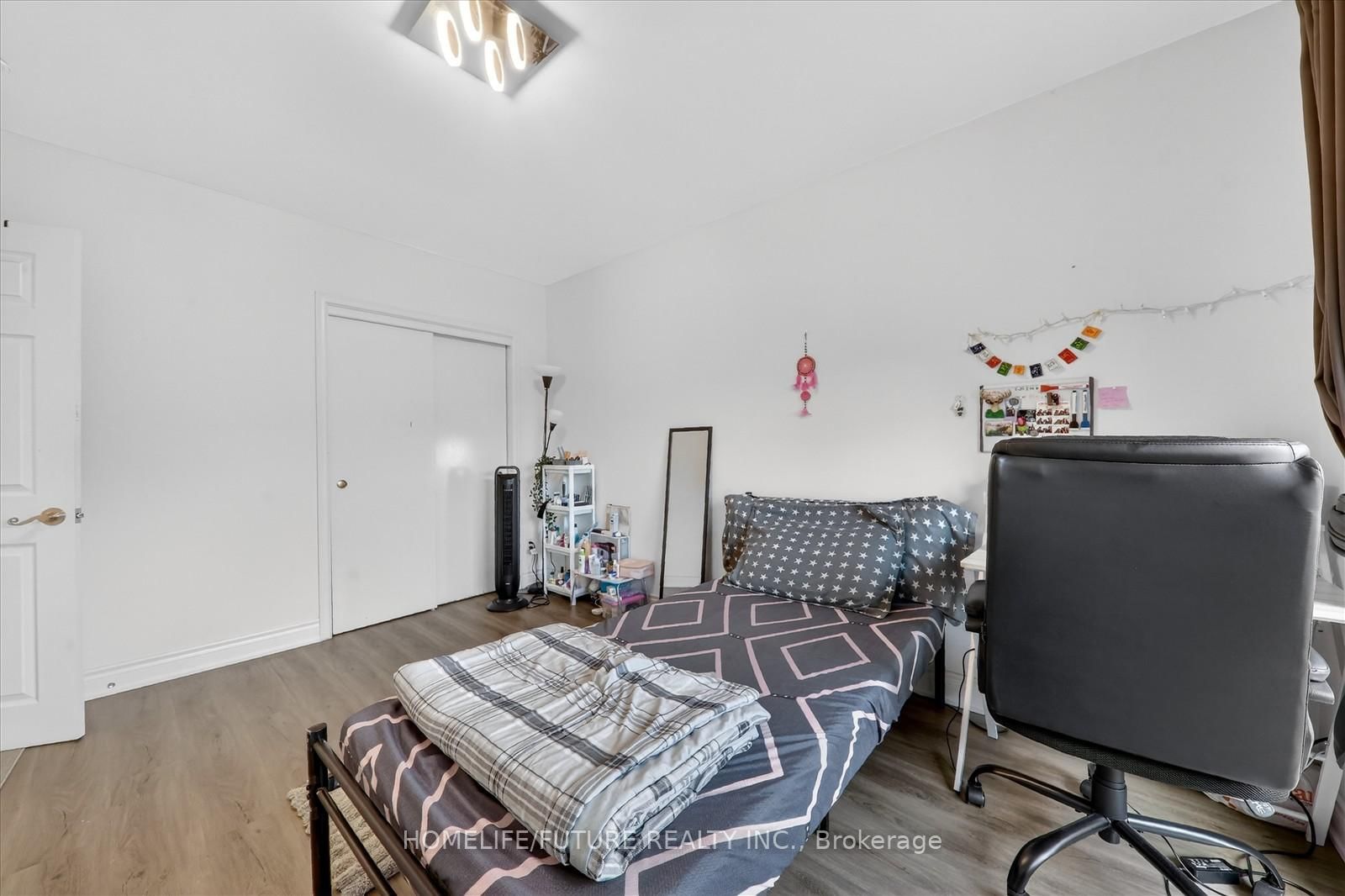 21 Aspendale Drive • Toronto, ON photo 14