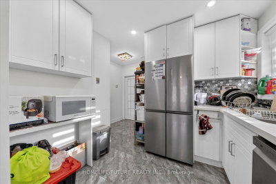 21 Aspendale Drive • Toronto, ON photo 9
