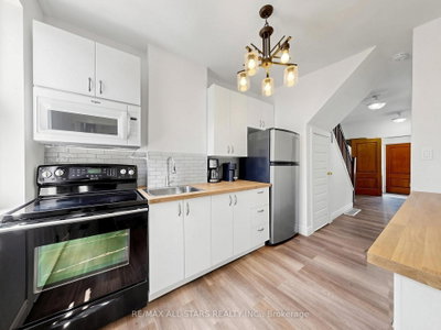 9 Cherry Nook Gardens • Toronto, ON