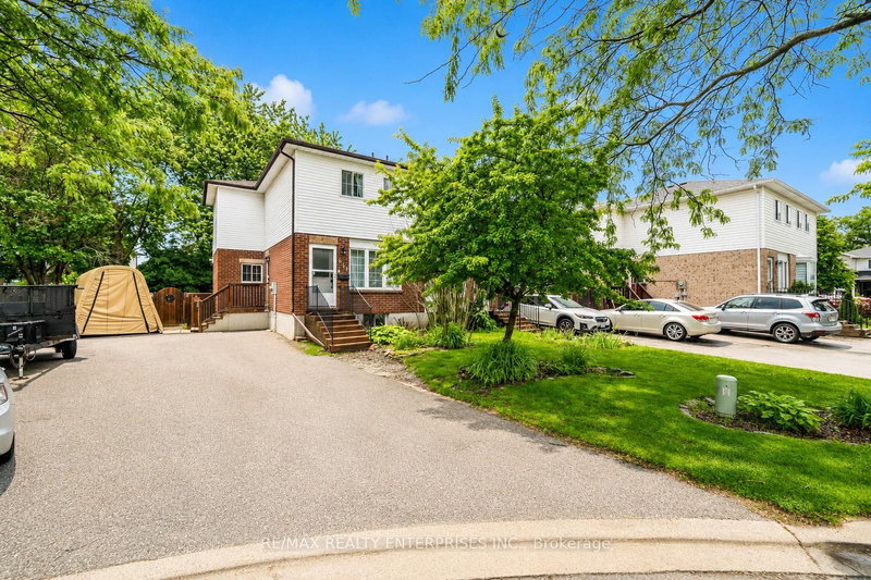 home for lease on 818 Buttonbush Court