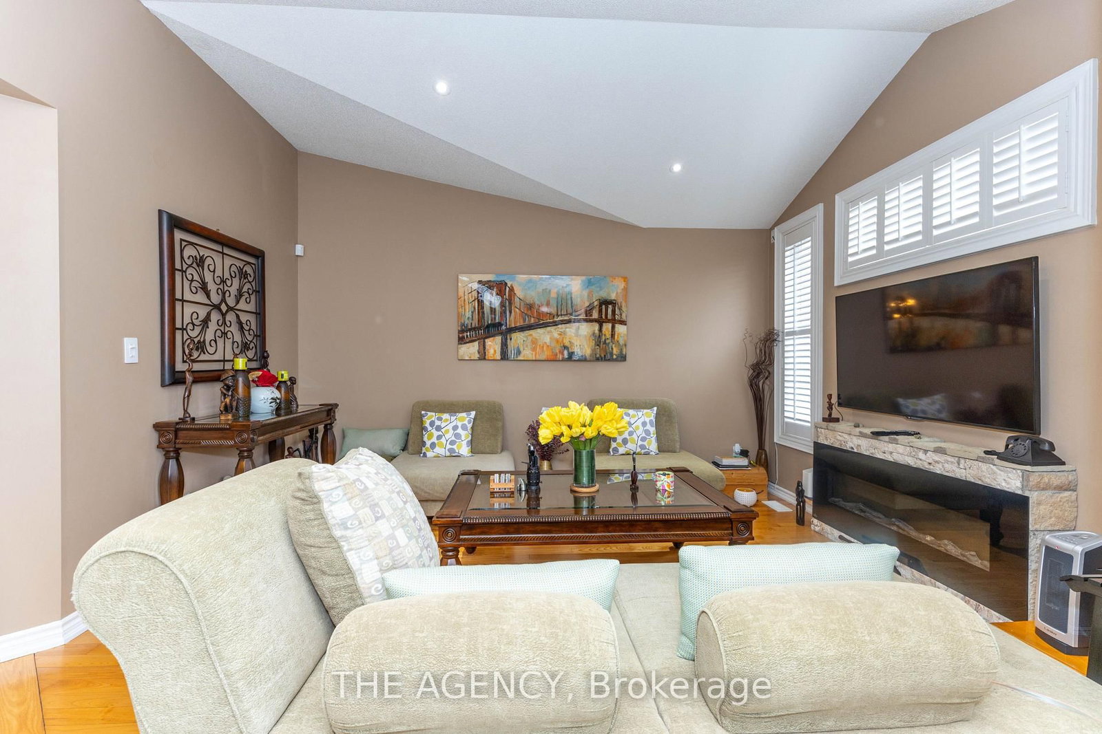 54 Thames Drive • Whitby, ON photo 18