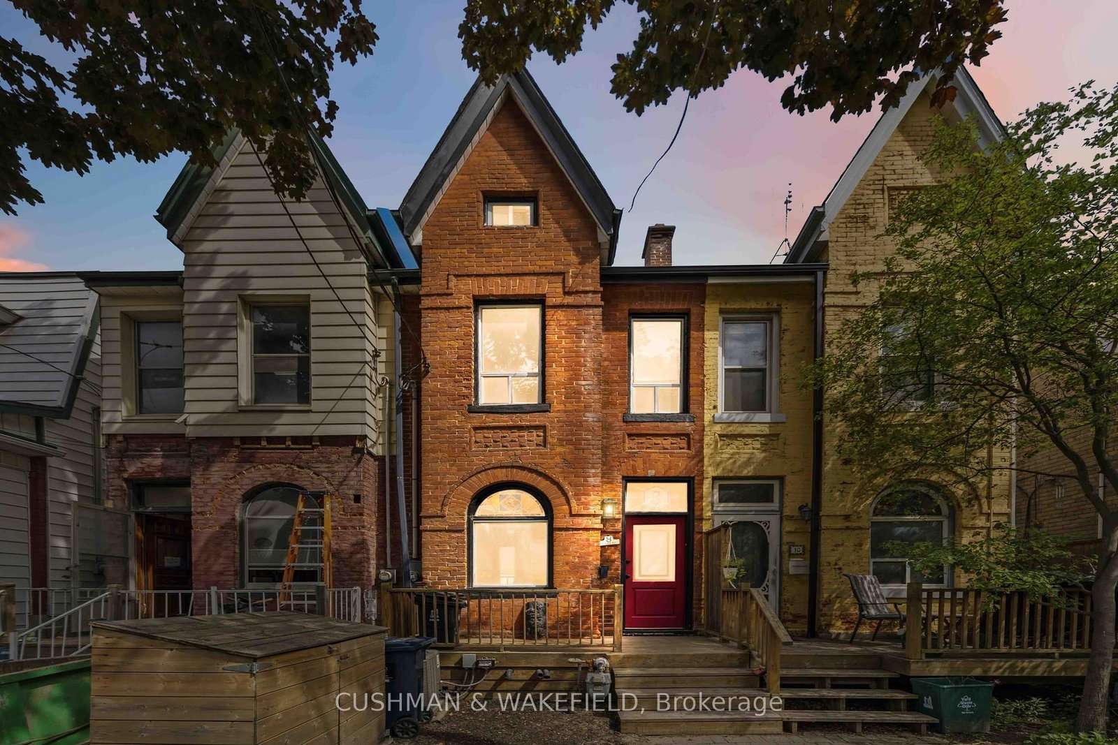 Property at 8 Paisley