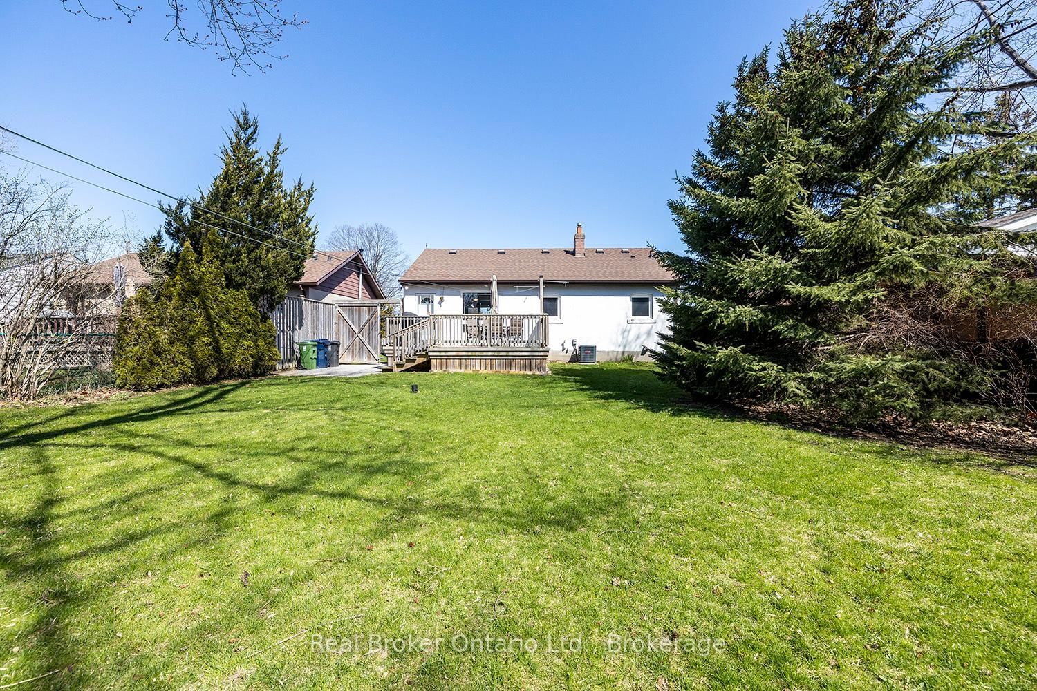 9 Granard Boulevard • Toronto, ON photo 8