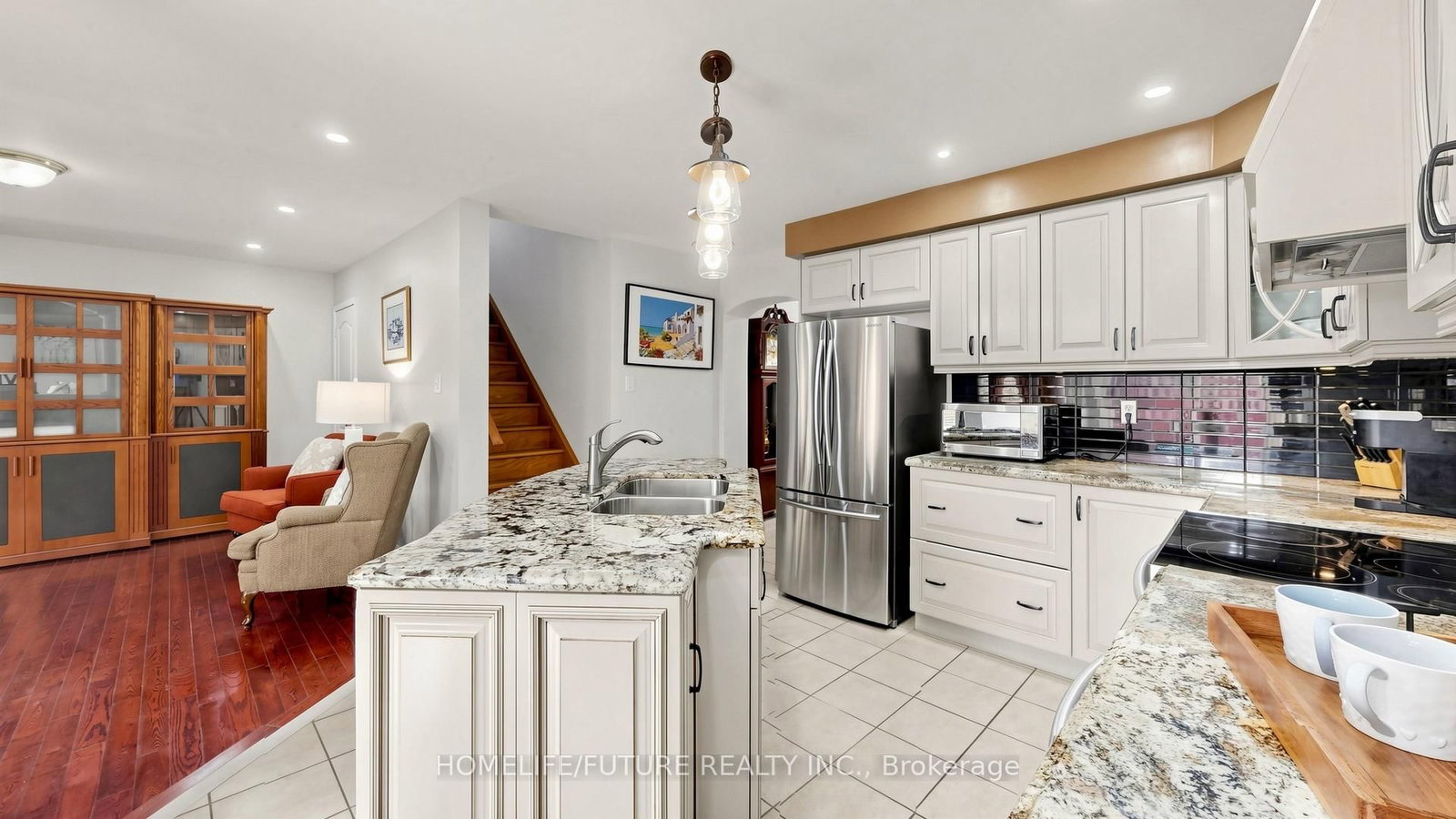 72 Hyacinth Crescent • Toronto, ON photo 13