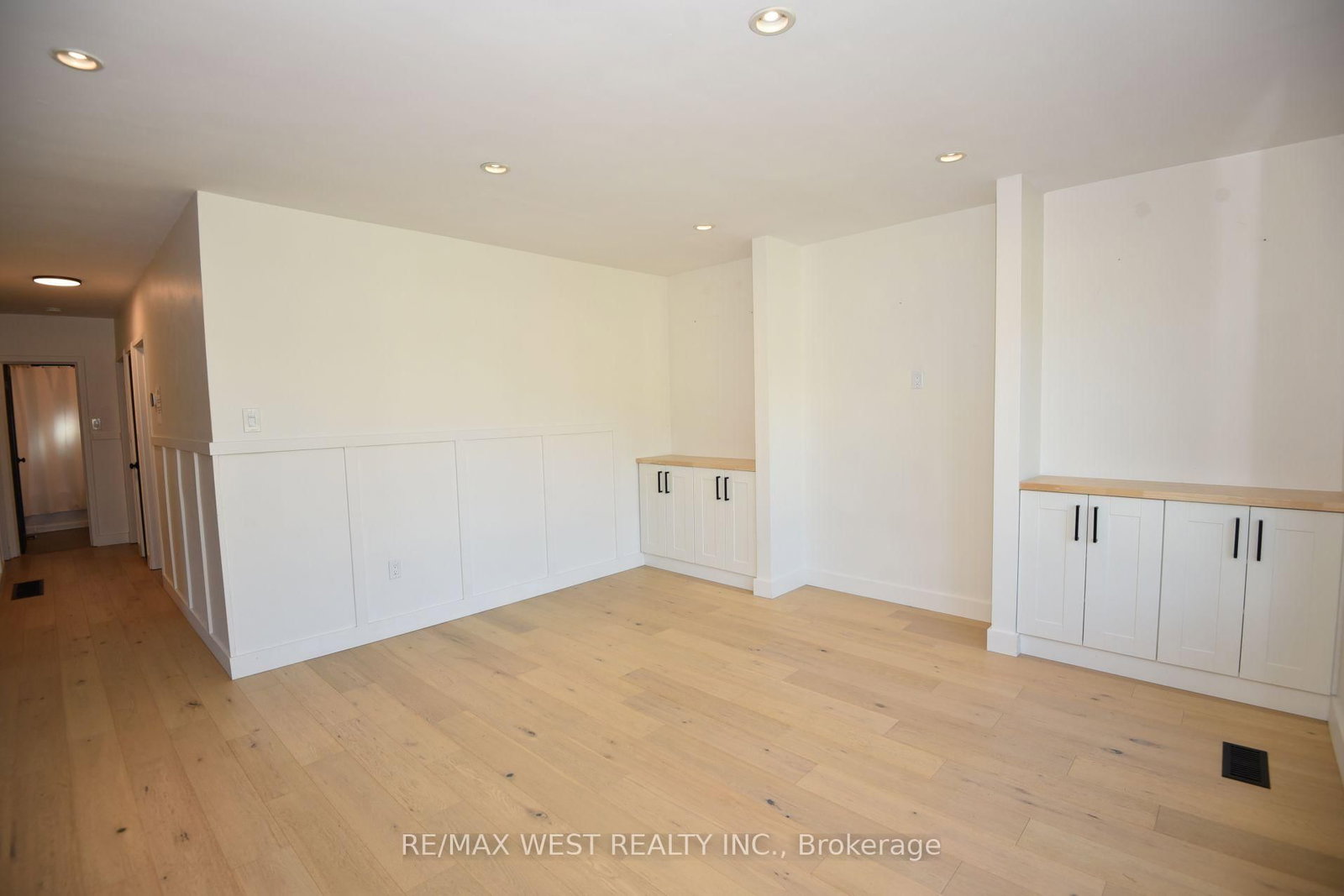 922 N Centre Street • Whitby, ON photo 13