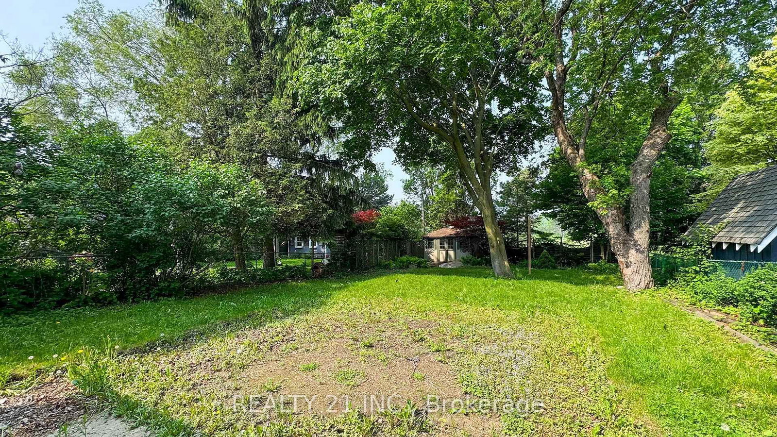 98 Natal Avenue • Toronto, ON photo 42