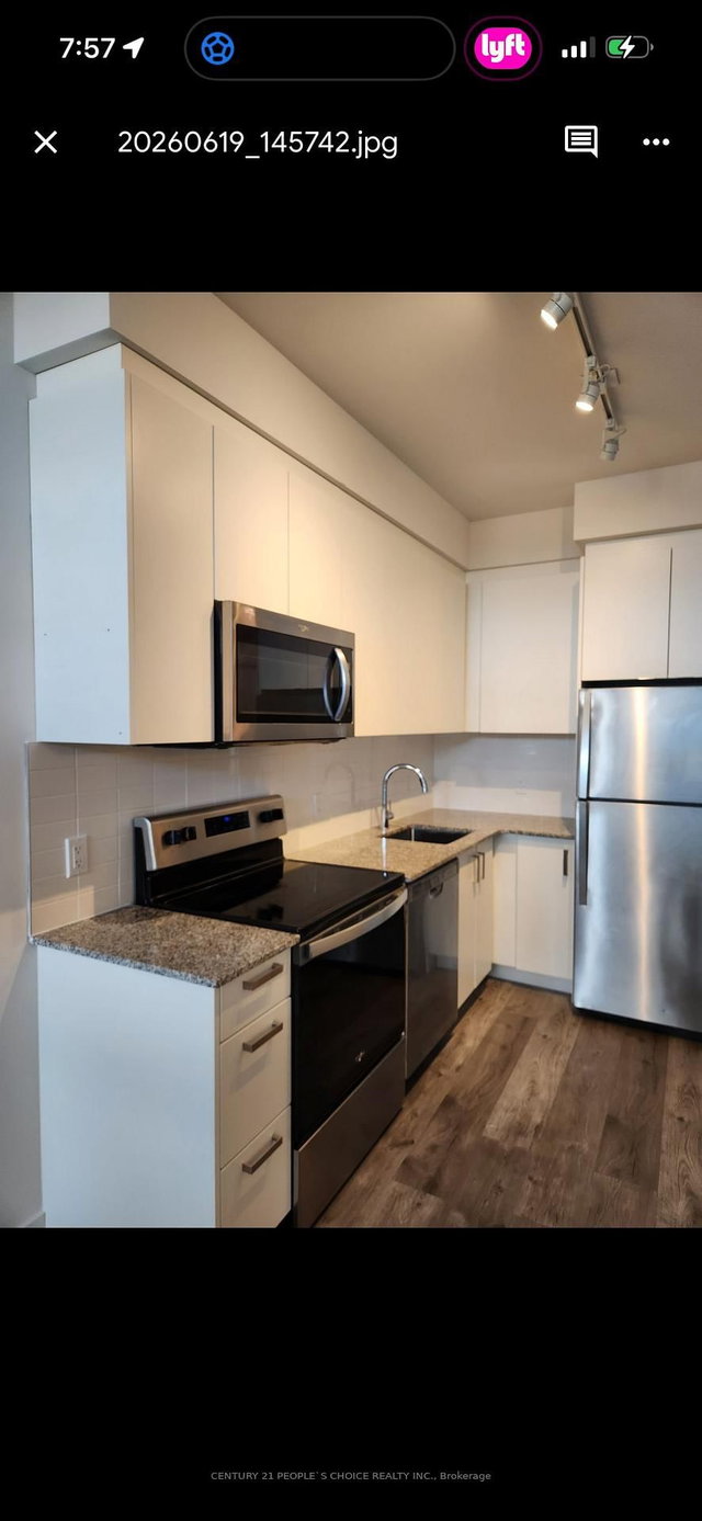 521 - 1010 Dundas Street E
