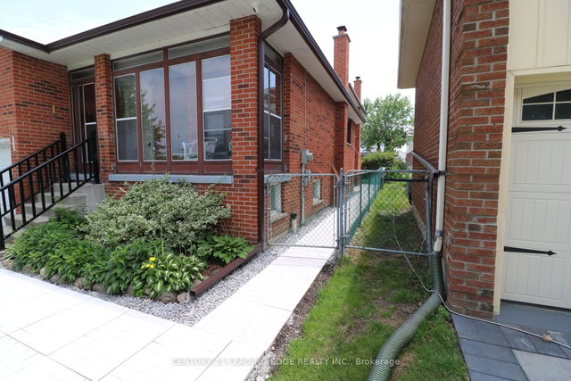 BSMT - 263 Ingleton Boulevard