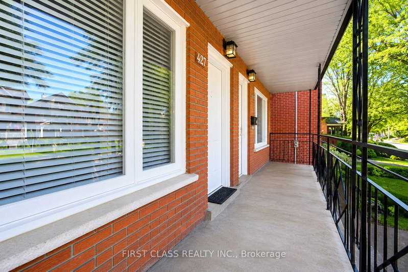 427 Leslie Street