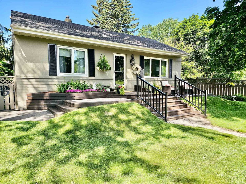 43 Colonial Avenue