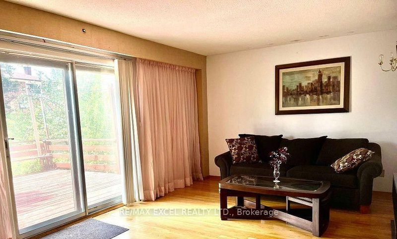 44 APPLEMORE Road W