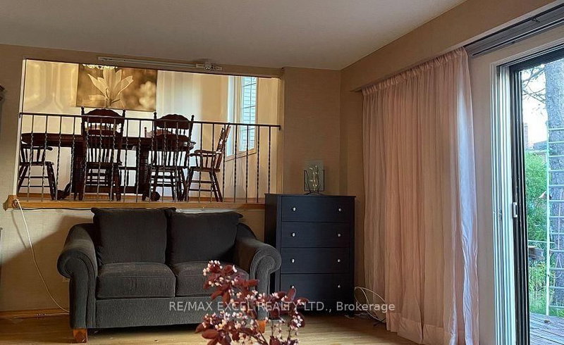 44 APPLEMORE Road W