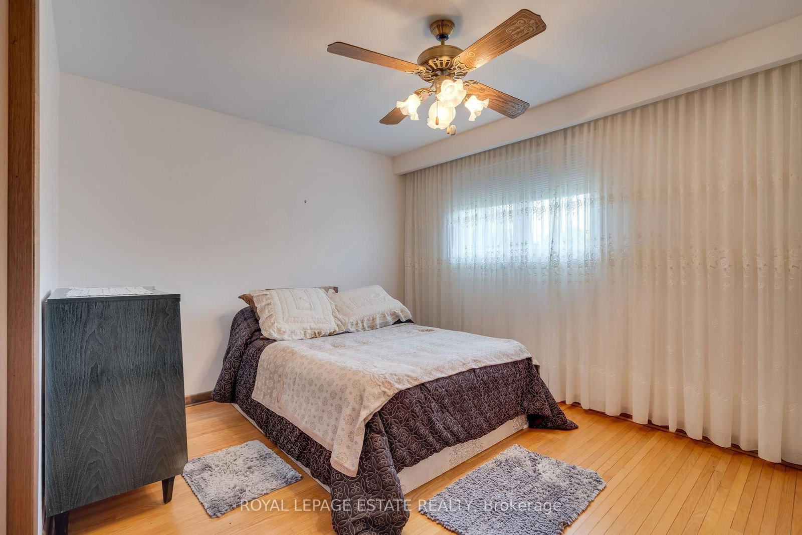 17 Altair Avenue • Toronto, ON photo 12