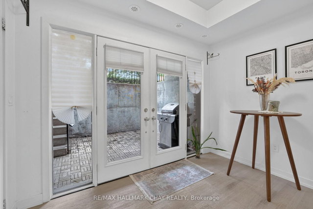 52 - 140 Broadview Avenue