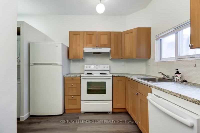 home for lease on Main Fl-104 Leslie Street E