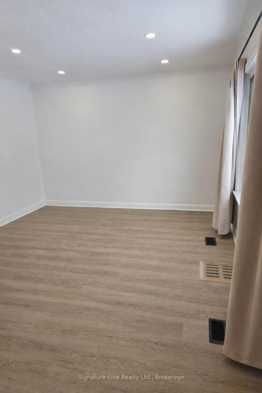46 Pitt Avenue, Toronto, ON, photo 4