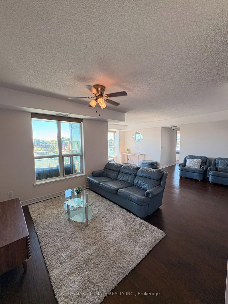 425 - 60 Fairfax Crescent
