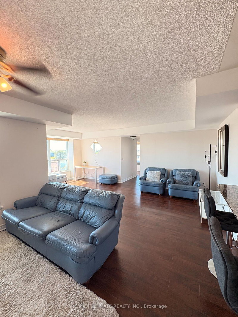425 - 60 Fairfax Crescent