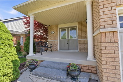 27 Hockley Avenue — photo 3