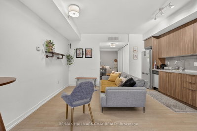 Unit 52 — 140 Broadview Avenue — photo 4