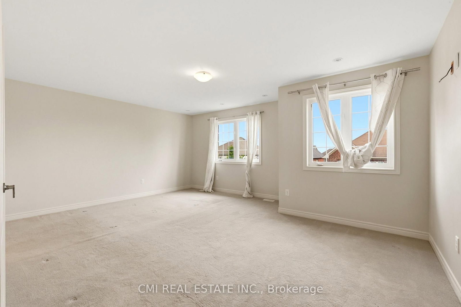 1321 Kenmark Avenue • Oshawa, ON photo 16
