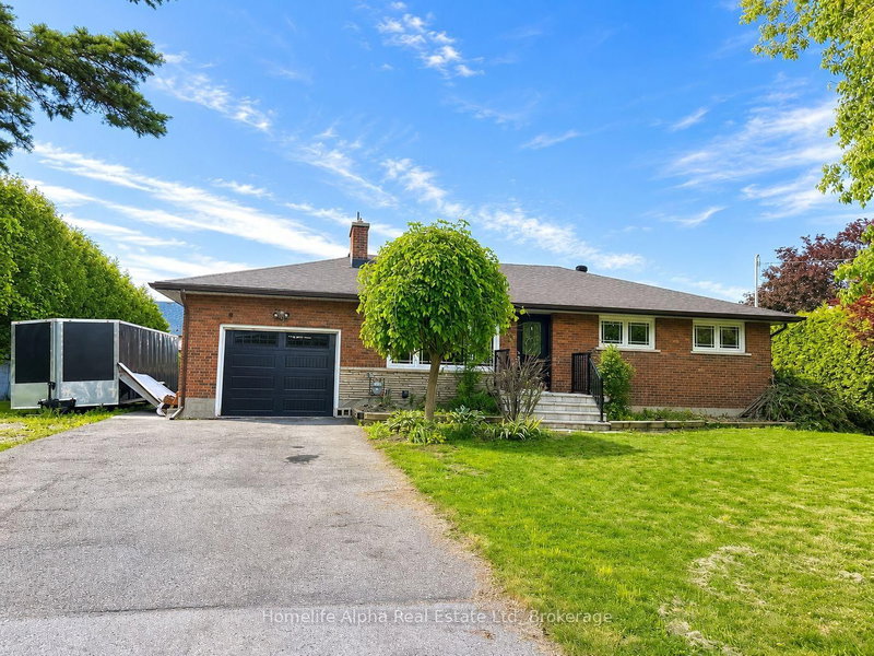 home for lease on 500 Maine Street