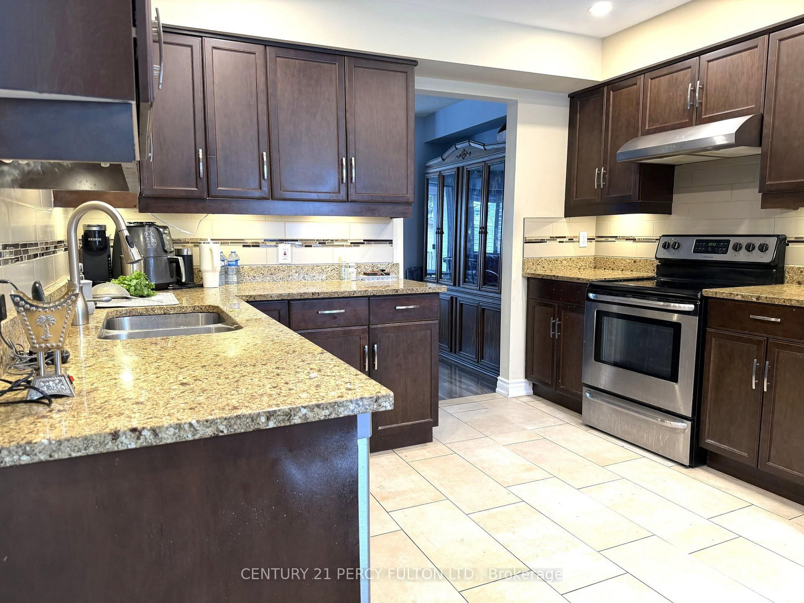 26 Robbinstone Drive, Toronto, ON, photo 5