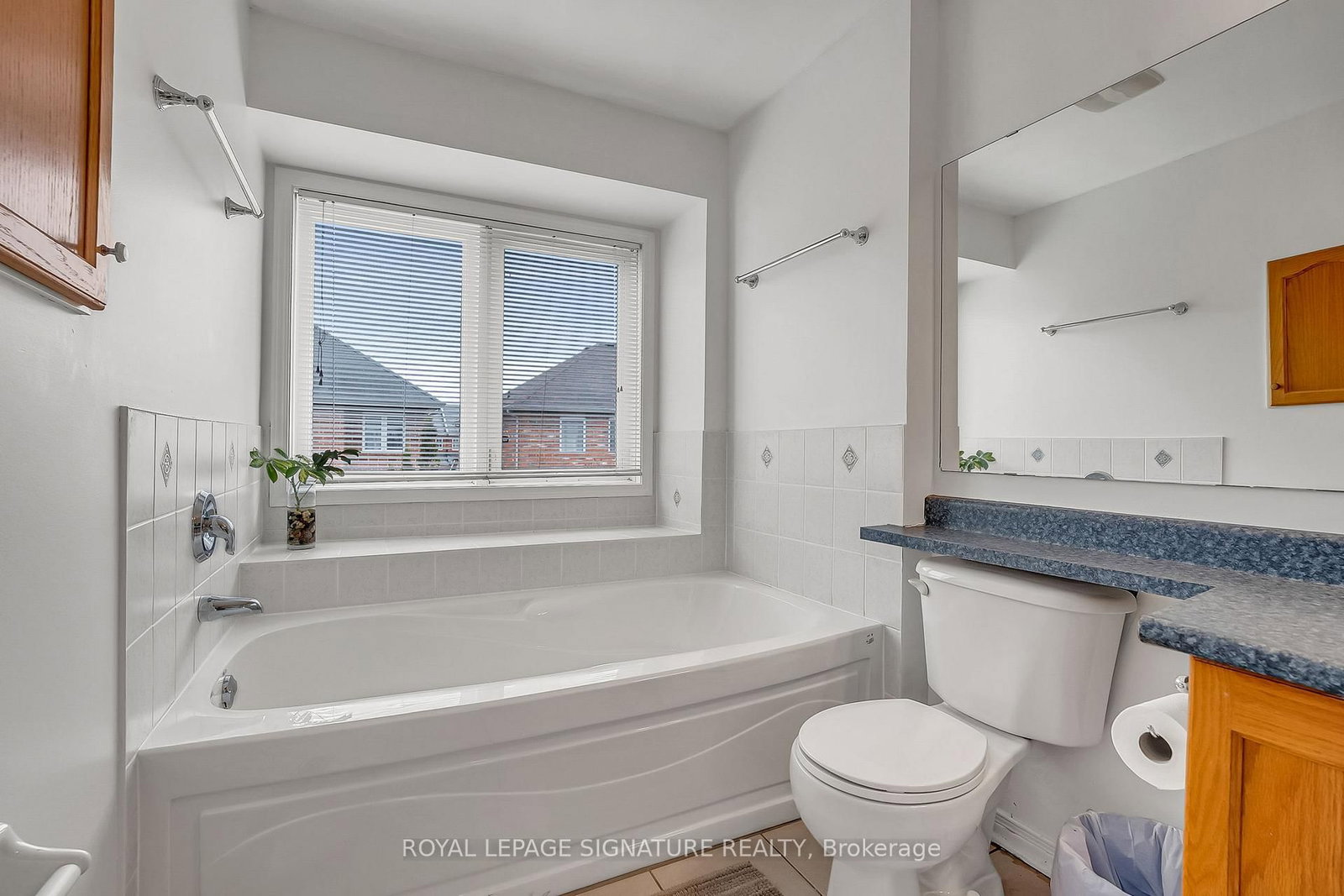 17 Croker Drive • Ajax, ON photo 23