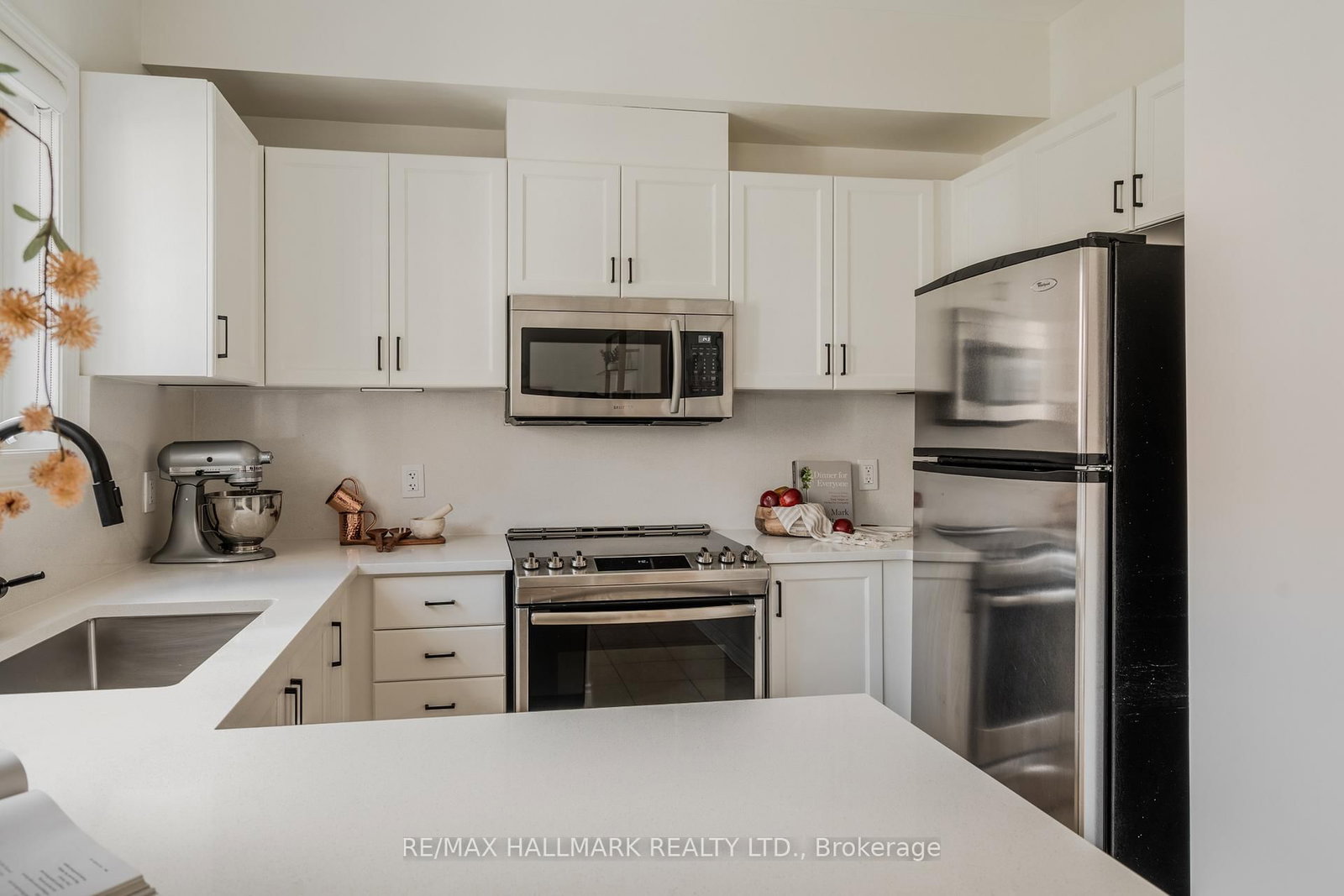 31 Carnahan Terrace • Toronto, ON photo 16
