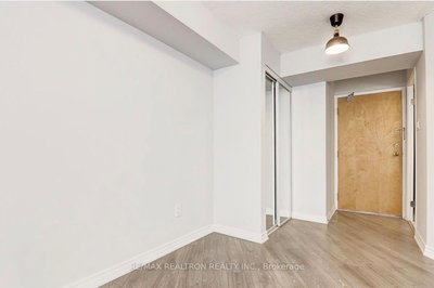 Unit 1701 — 3050 Ellesmere Road — photo 4