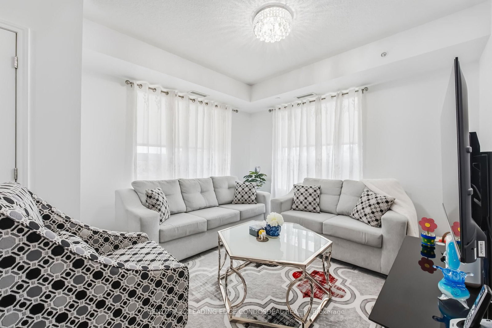 1 Falaise Road • #424 • Toronto, ON photo 16