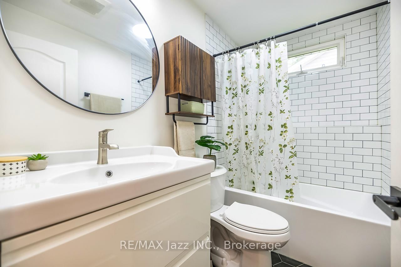 4 Maple Street • Ajax, ON photo 15