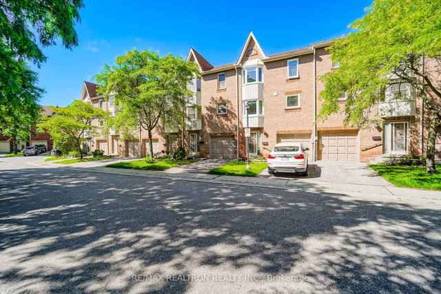 24 - 25 Cardwell Avenue