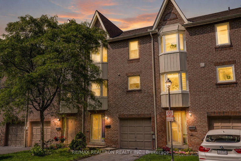 24 - 25 Cardwell Avenue