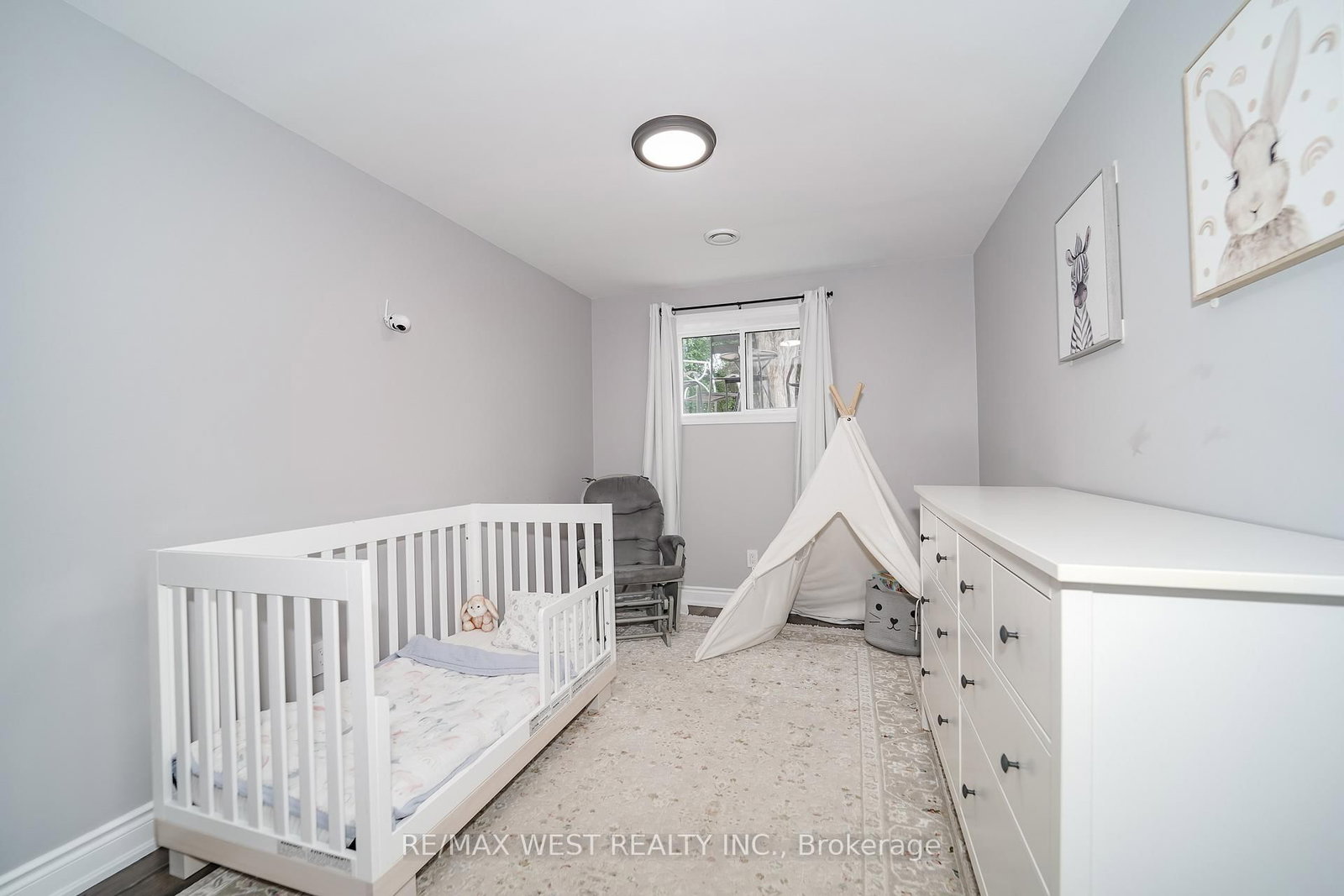 641 Deauville Court • Oshawa, ON photo 8