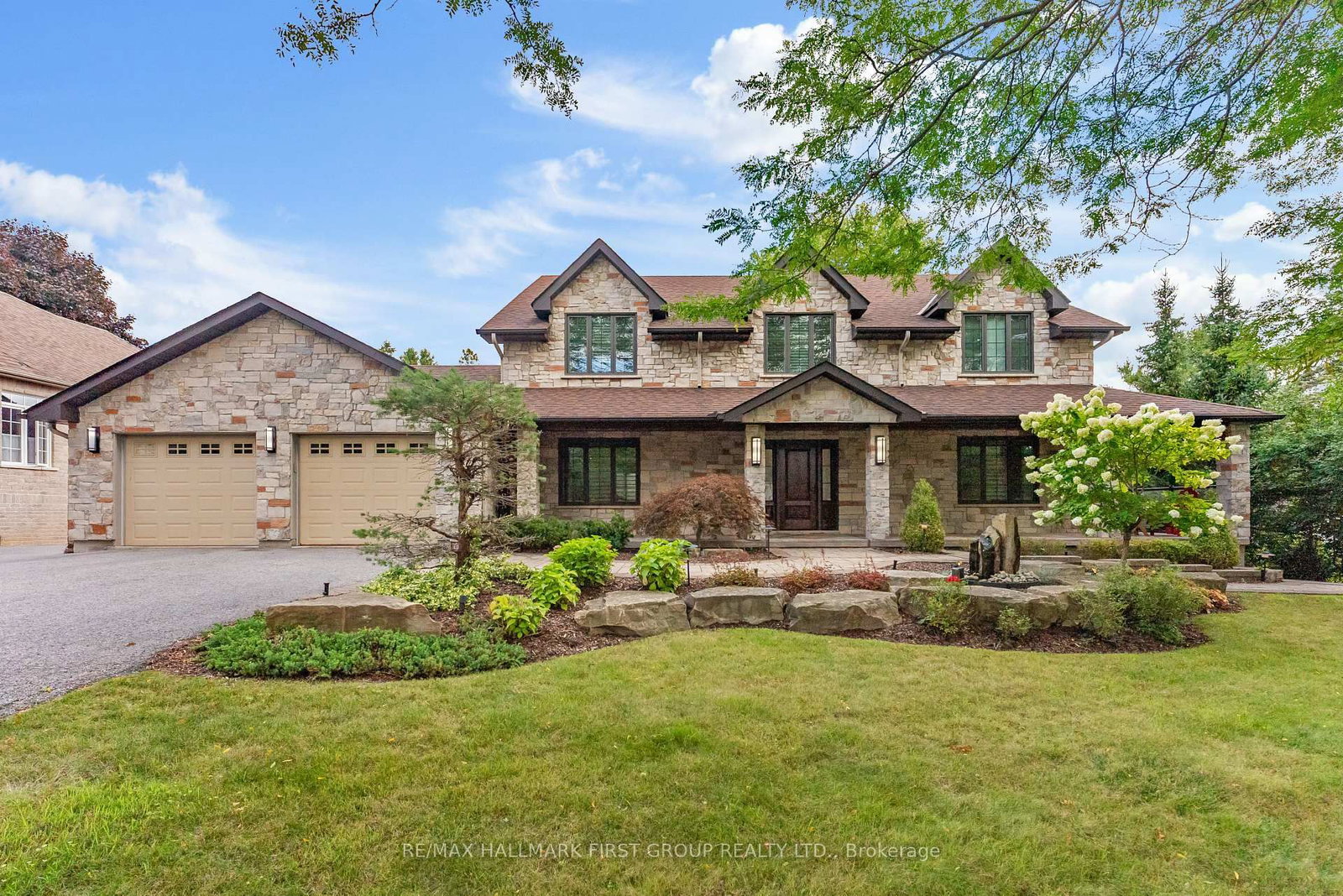 465 Rougemount Drive • Pickering, ON photo 2