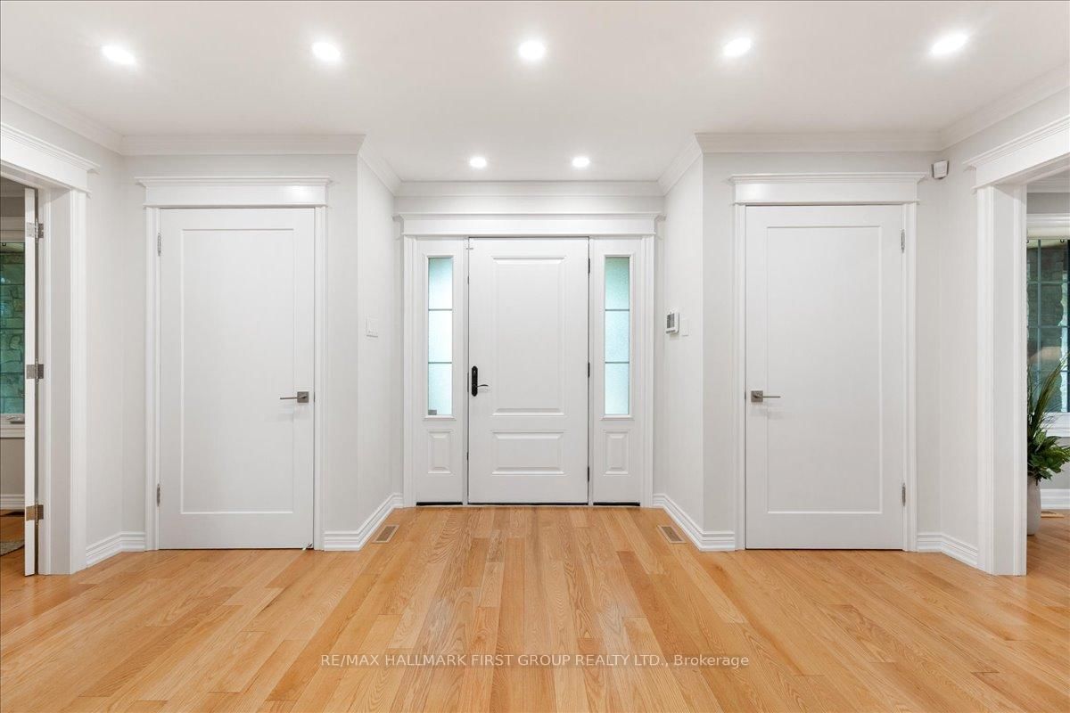 465 Rougemount Drive • Pickering, ON photo 4