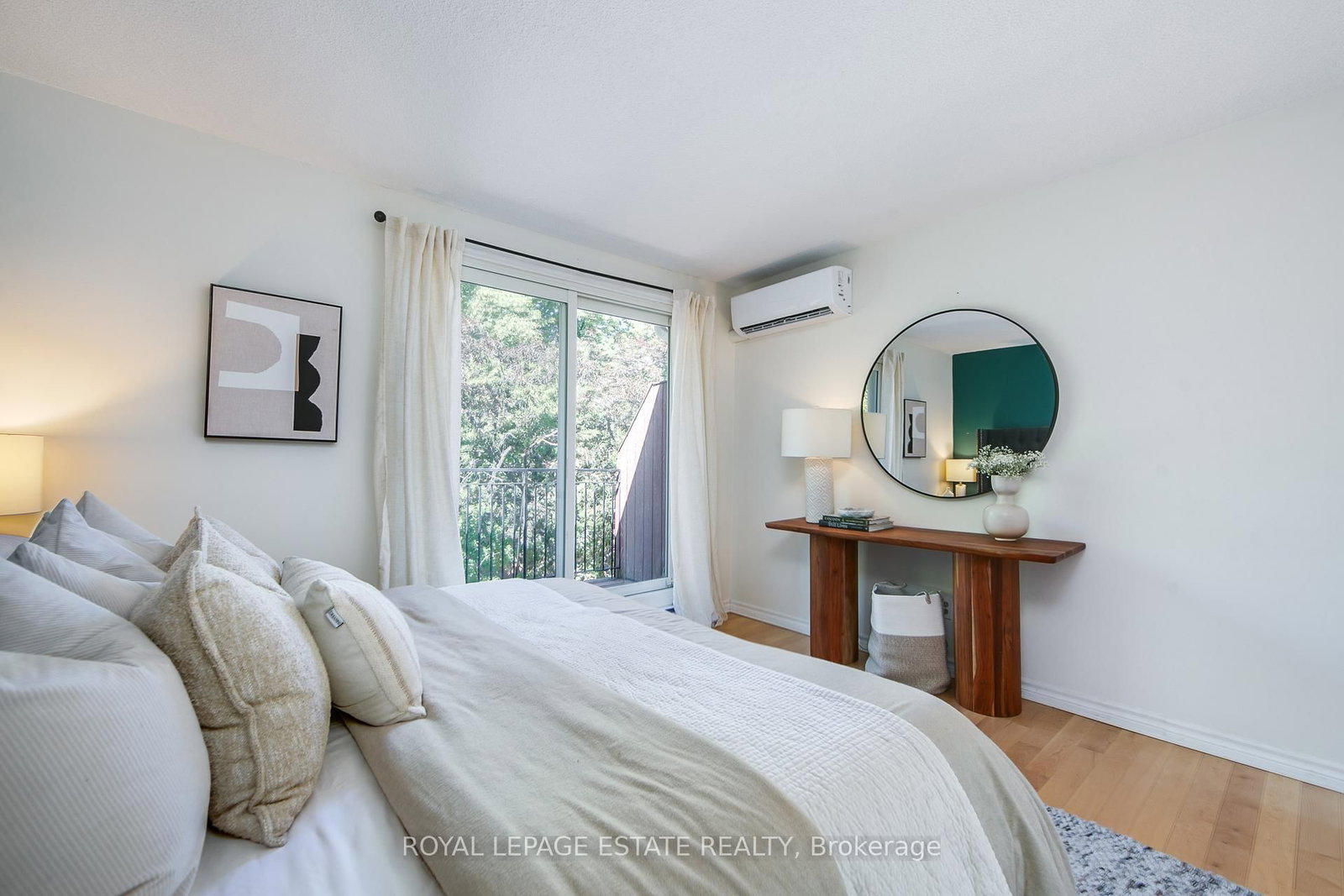 1209 E Queen Street • #72 • Toronto, ON photo 16