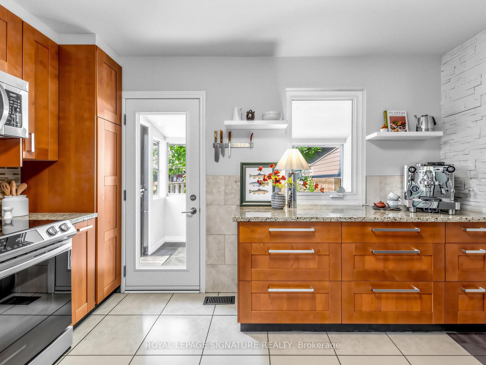 122 Donlands Avenue • Toronto, ON photo 16