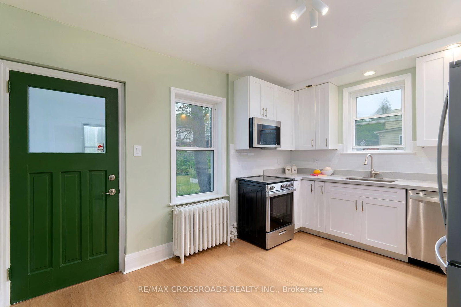 90 Milverton Boulevard • Toronto, ON photo 11