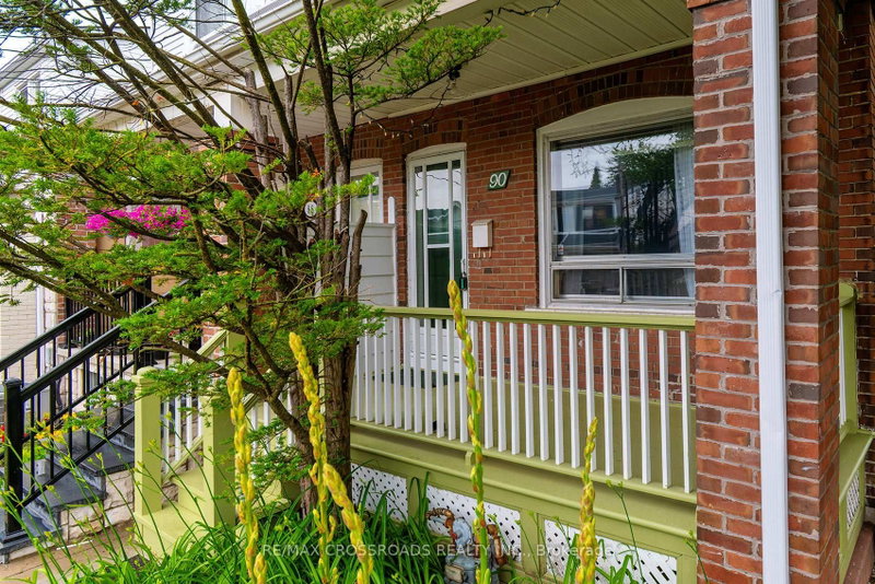 90 Milverton Boulevard