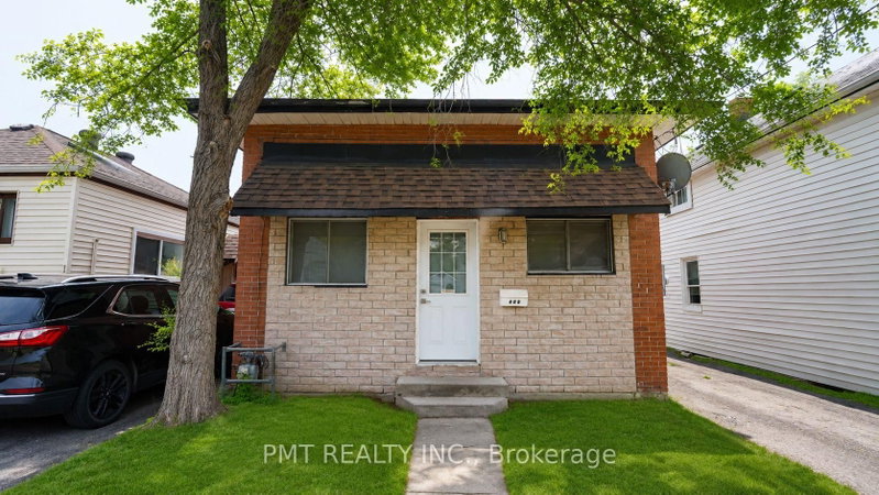 home for lease on 109 Nassau Street