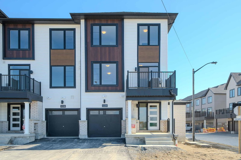 home for lease on 1220 Greentree Path